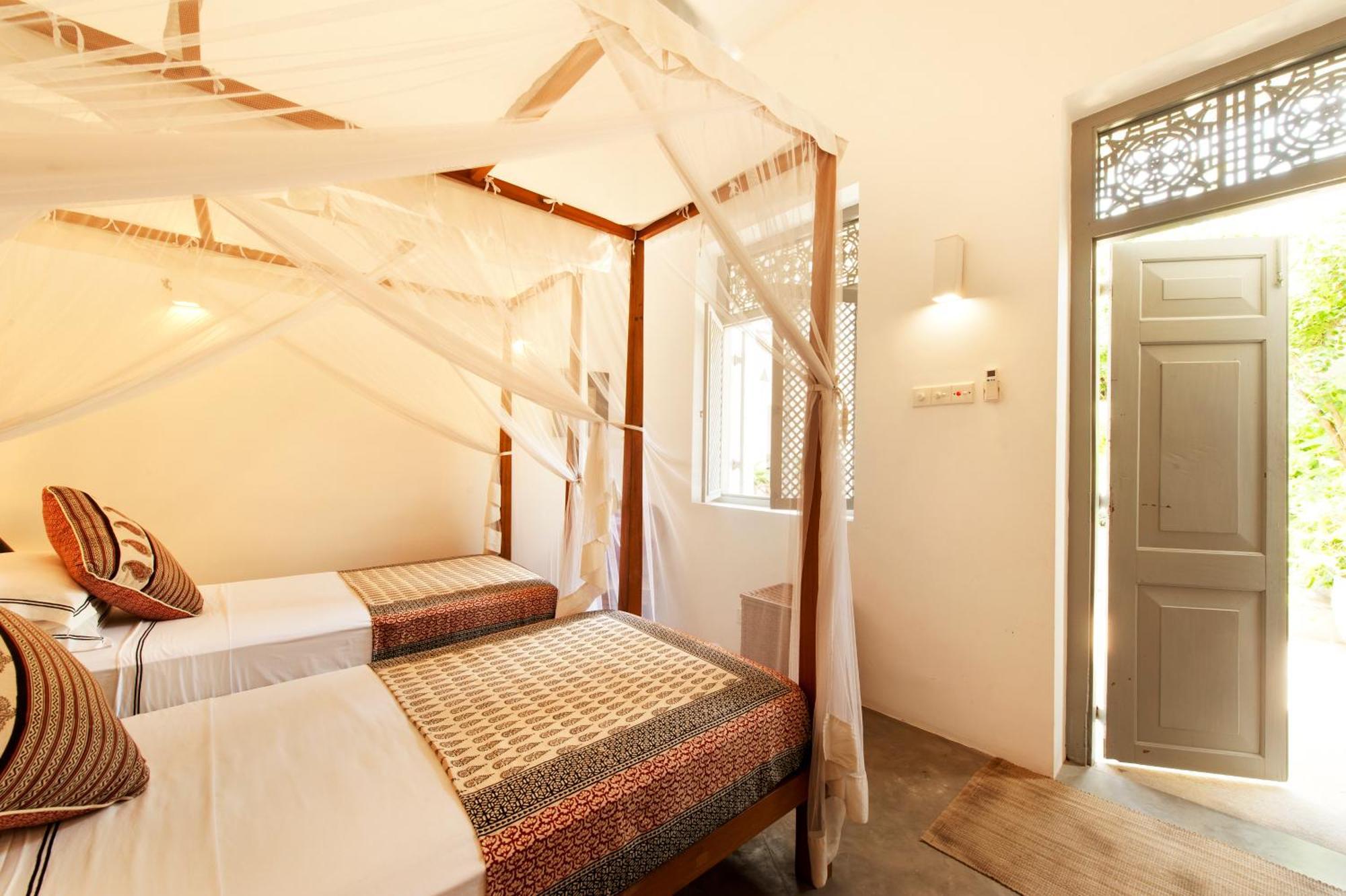 A 03 Bedroom Villa In Galle Fort With Roof Terrace & Pool Buitenkant foto