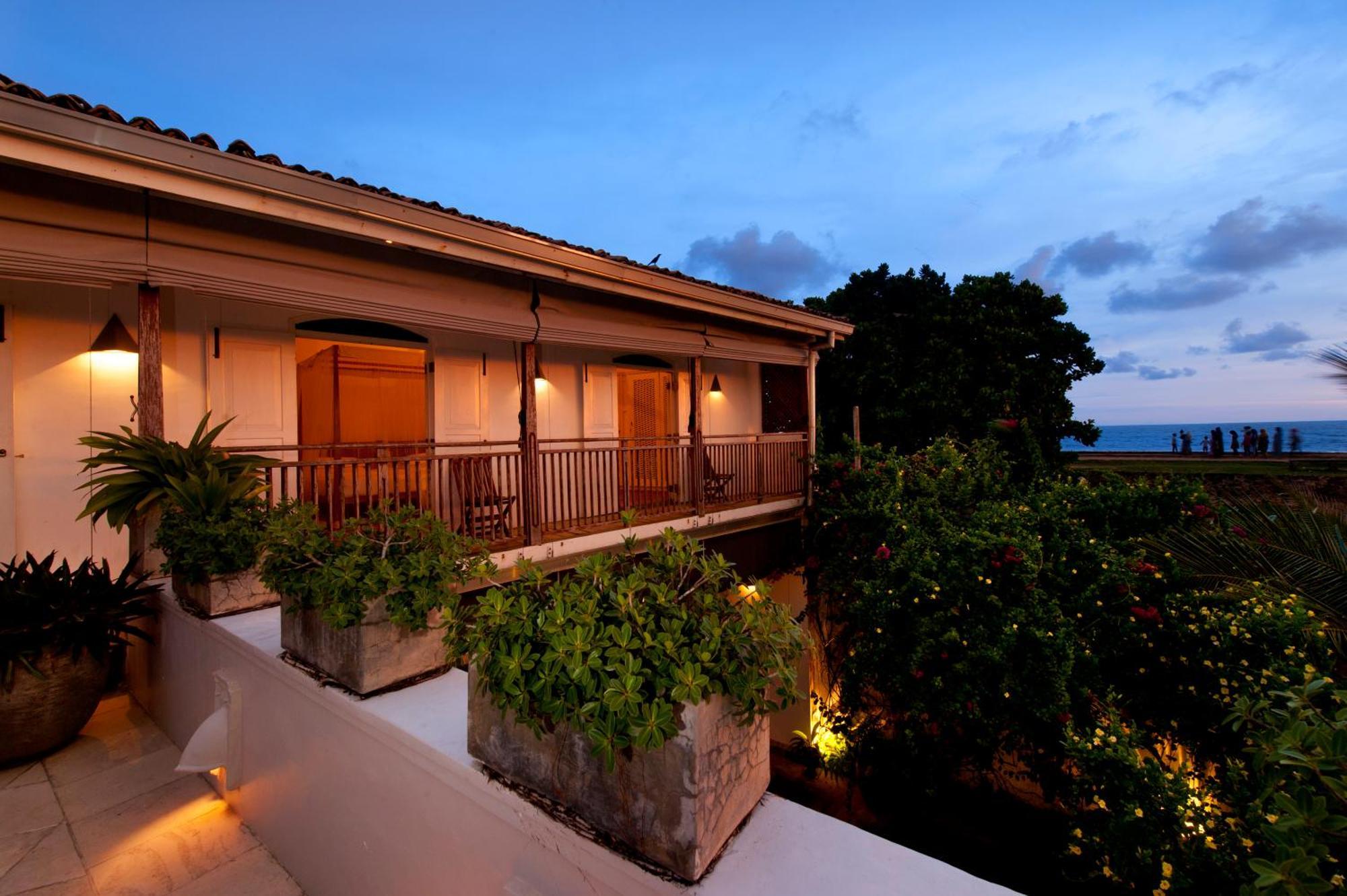A 03 Bedroom Villa In Galle Fort With Roof Terrace & Pool Buitenkant foto