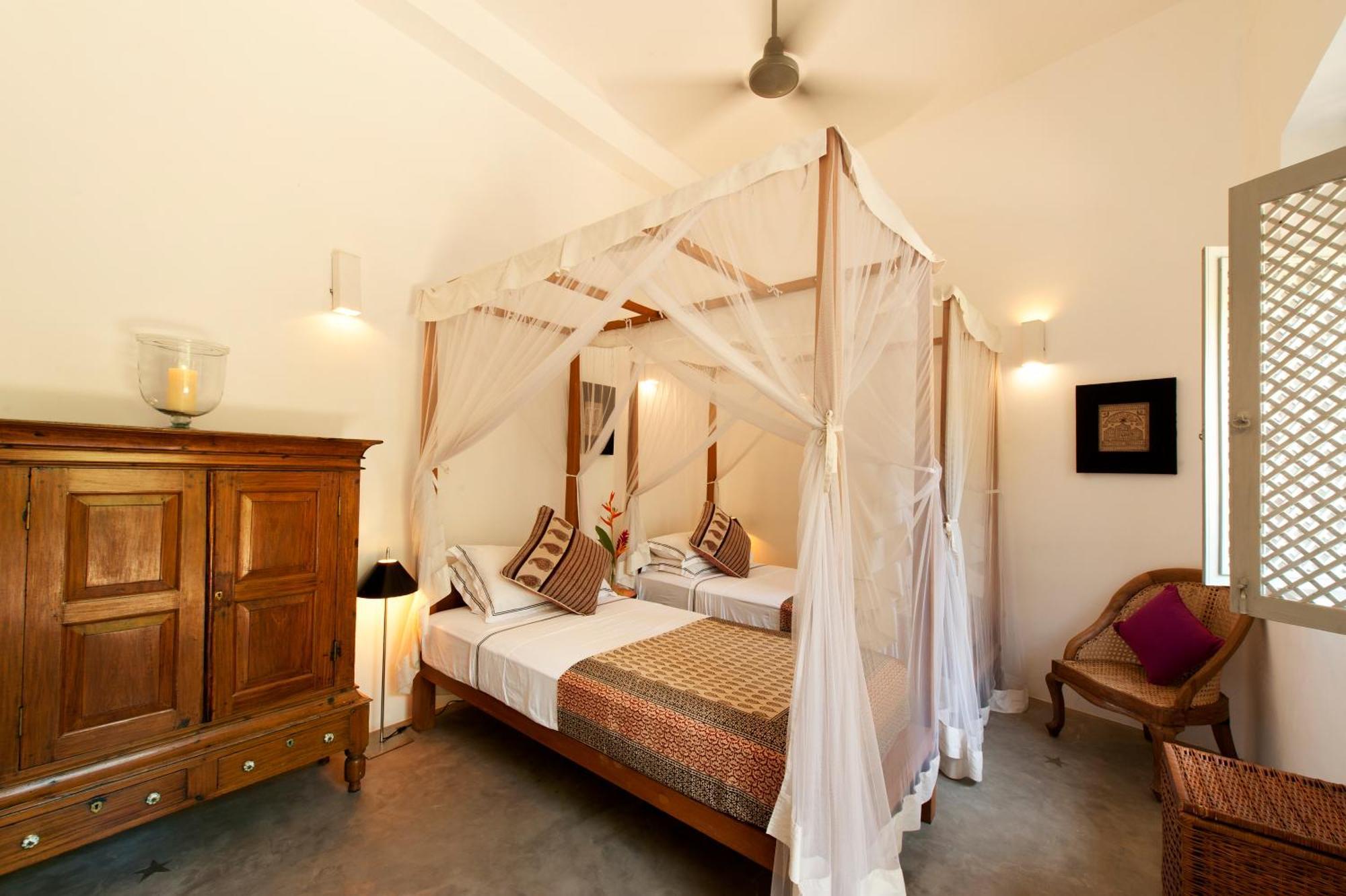 A 03 Bedroom Villa In Galle Fort With Roof Terrace & Pool Buitenkant foto